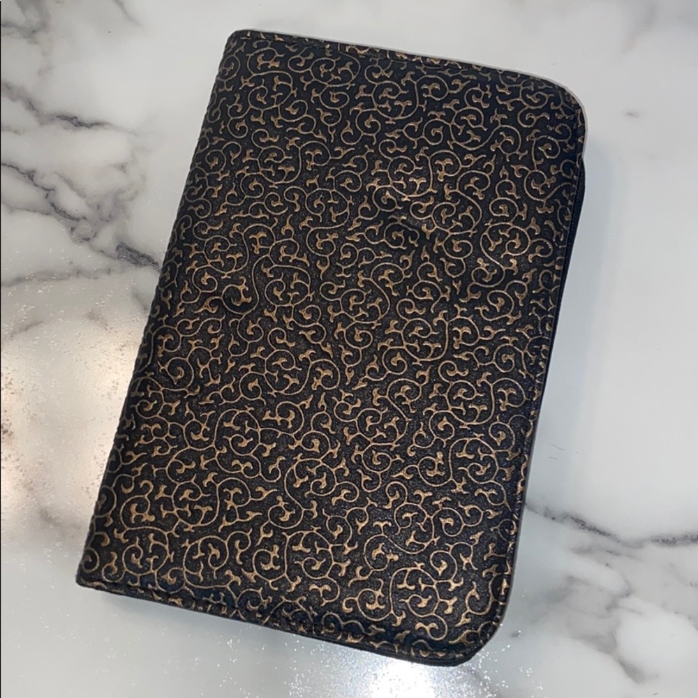 like brand new scissor case for hairdressers ✨